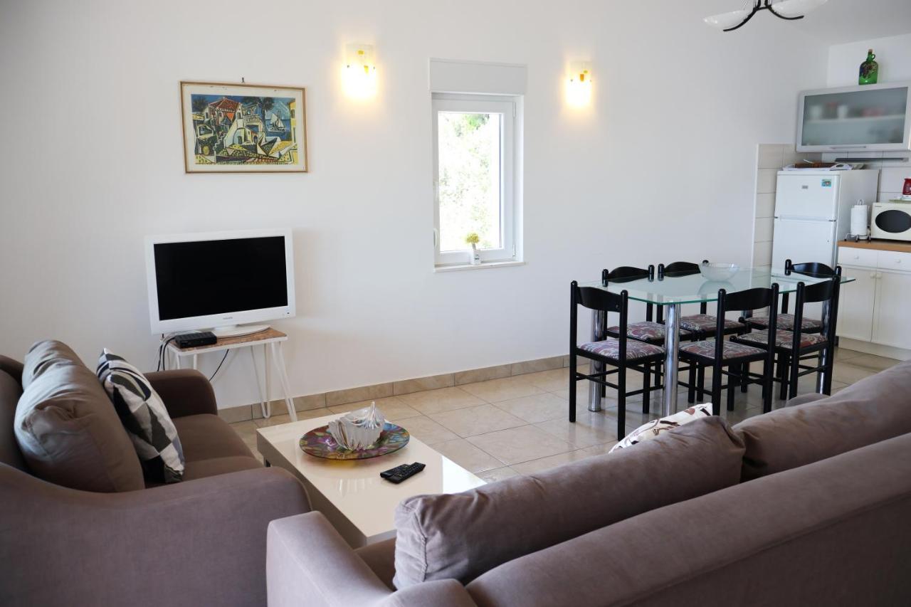 Apartman Klara Lumbarda Dış mekan fotoğraf